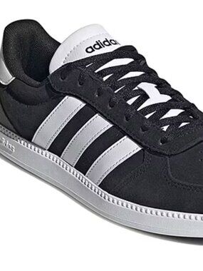 Breakneck Adidas new in box never worn